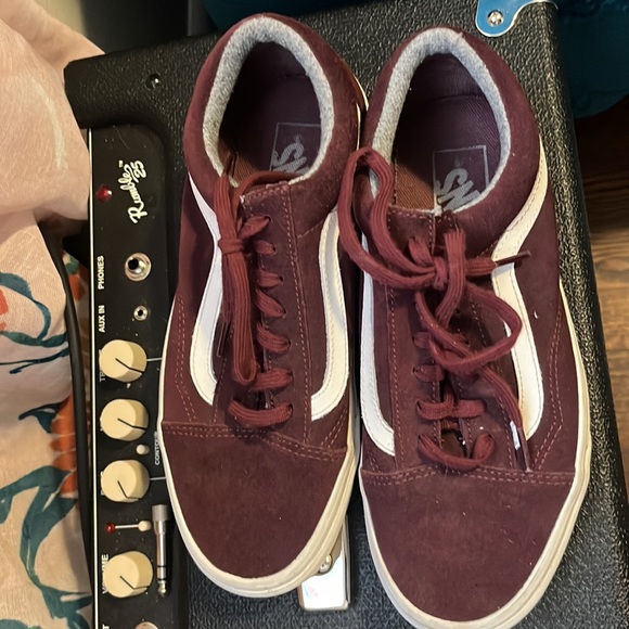 Burgundy Vans Men’s 6 Women’s 7.5. Great Sneaker - Picture 2 of 4